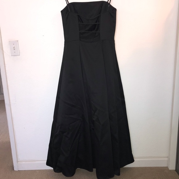 Black Evening/ Prom Dress - Picture 4 of 8